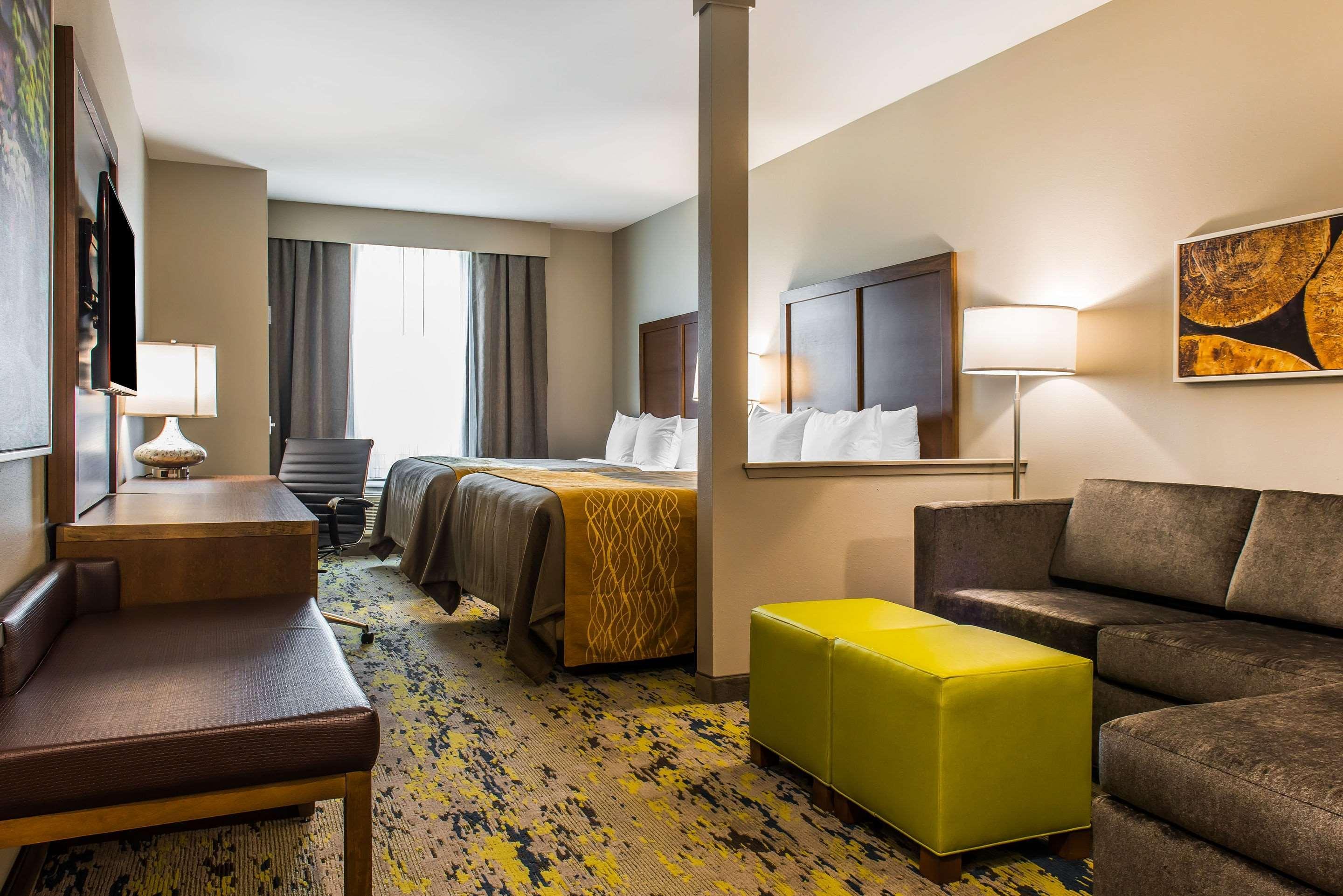 Comfort Inn & Suites Valdosta Bagian luar foto