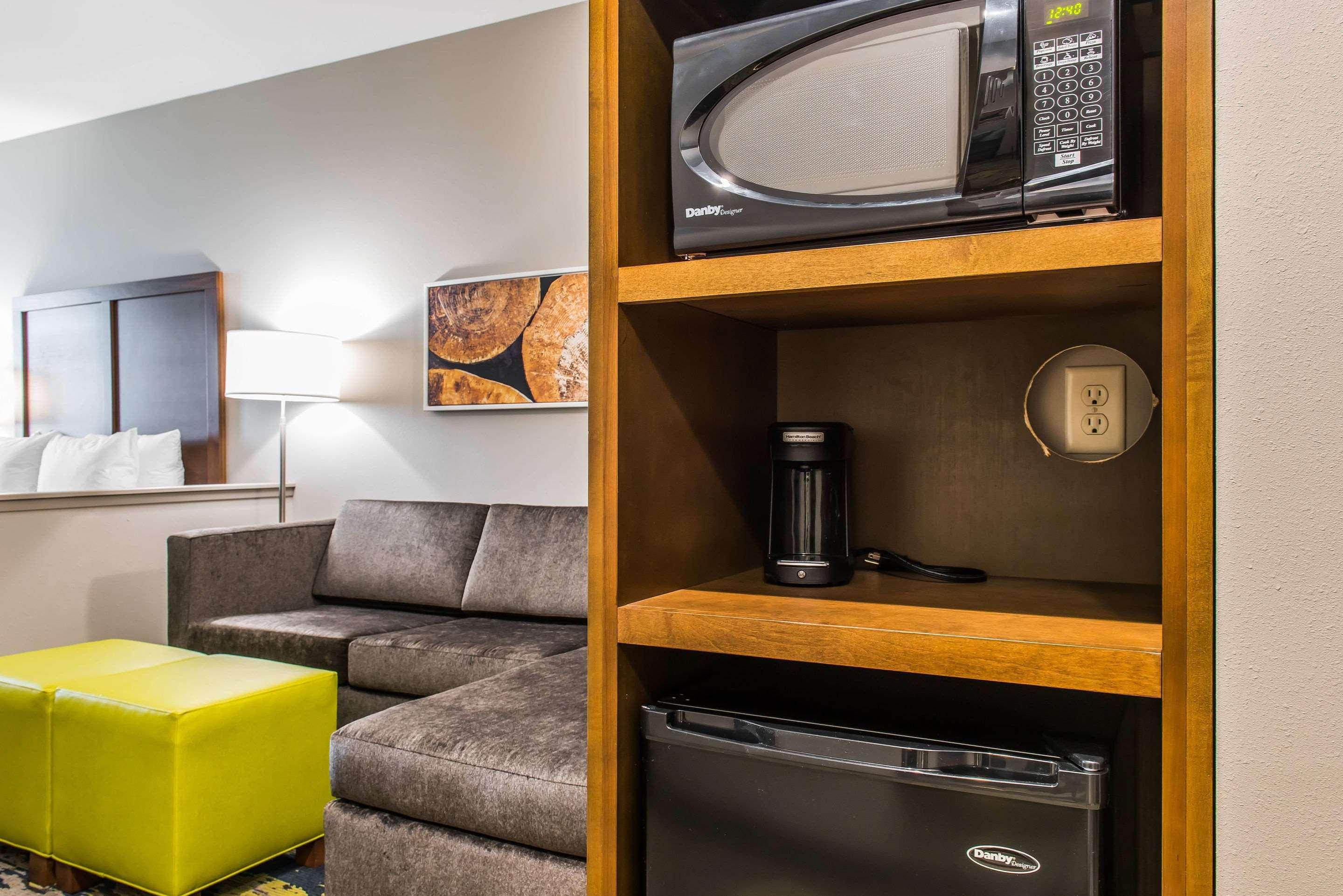 Comfort Inn & Suites Valdosta Bagian luar foto