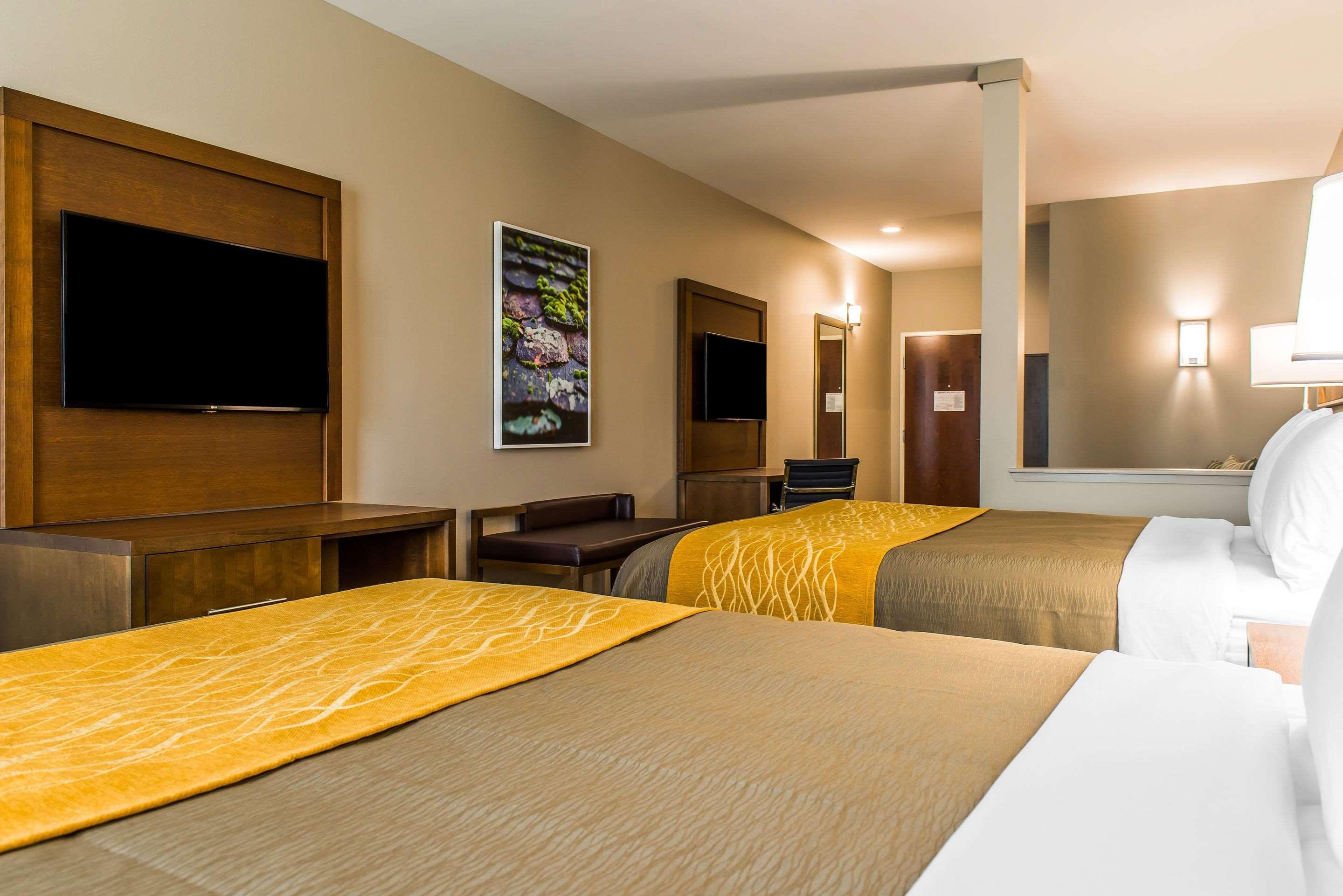 Comfort Inn & Suites Valdosta Bagian luar foto