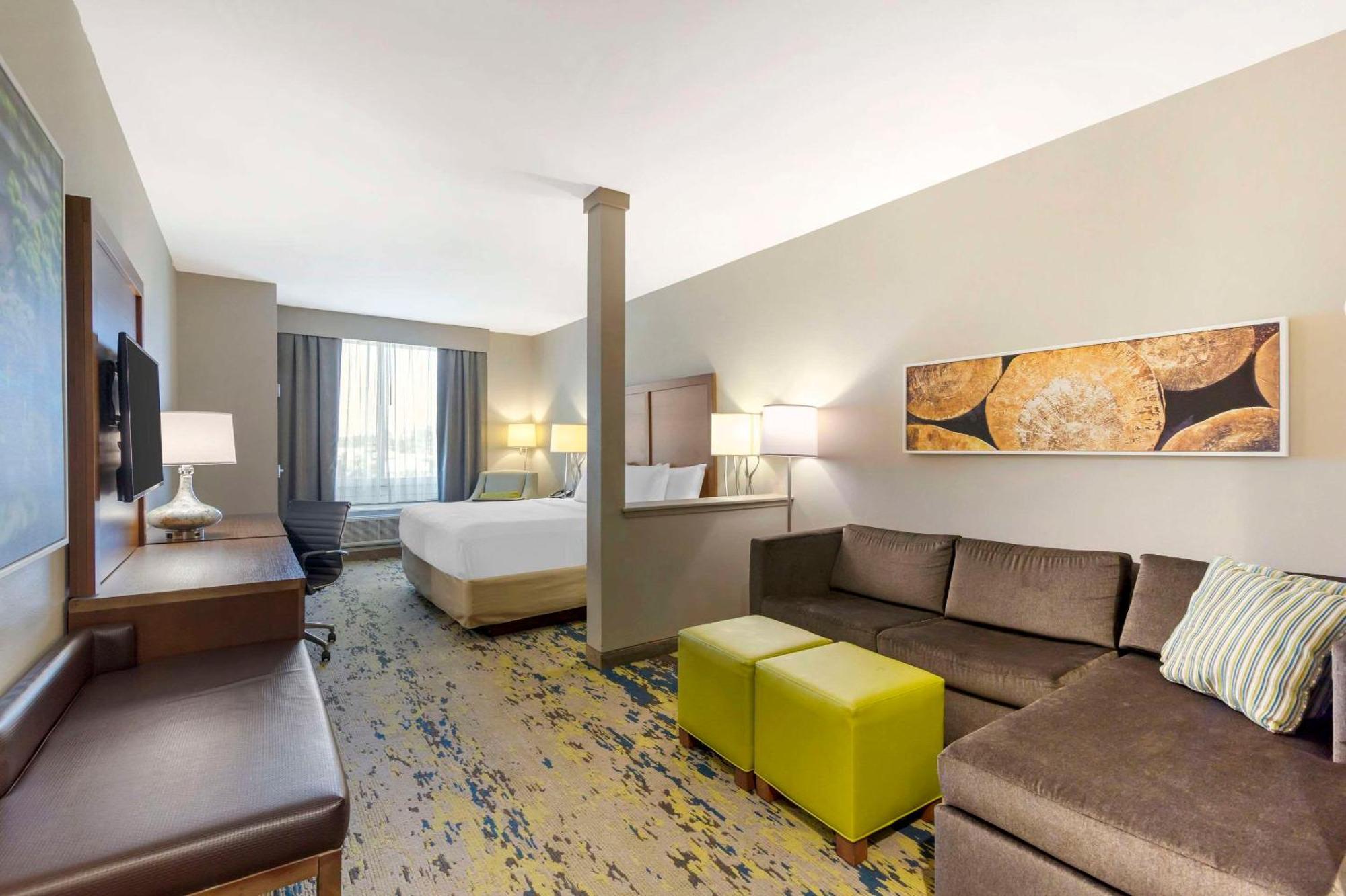 Comfort Inn & Suites Valdosta Bagian luar foto