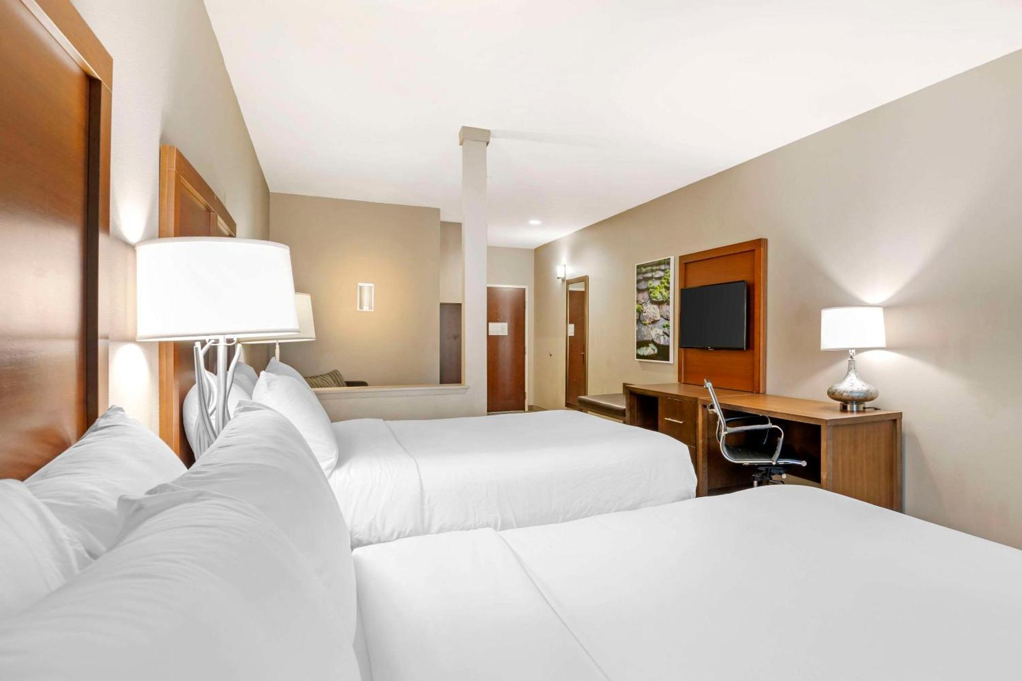 Comfort Inn & Suites Valdosta Bagian luar foto