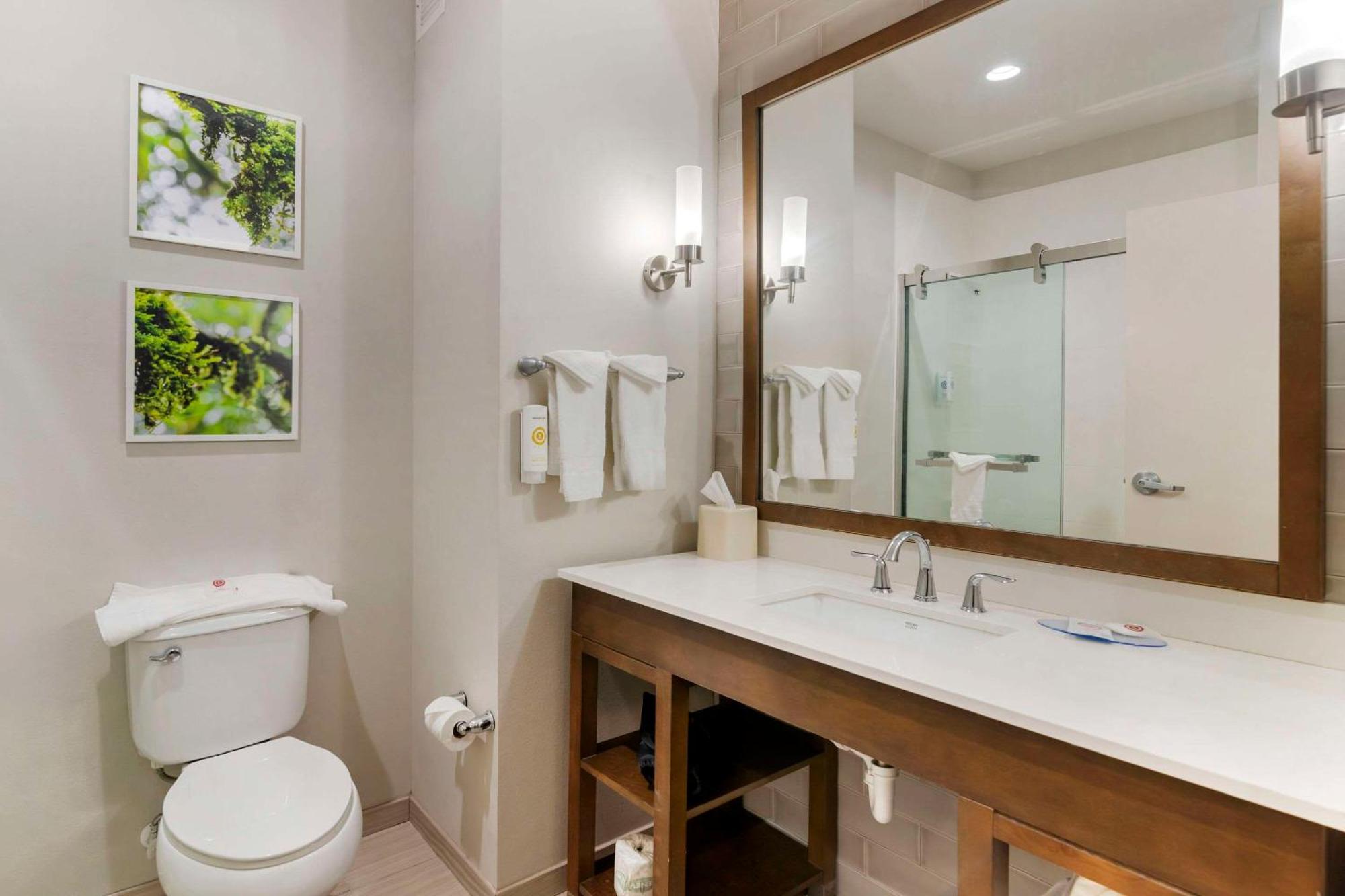 Comfort Inn & Suites Valdosta Bagian luar foto