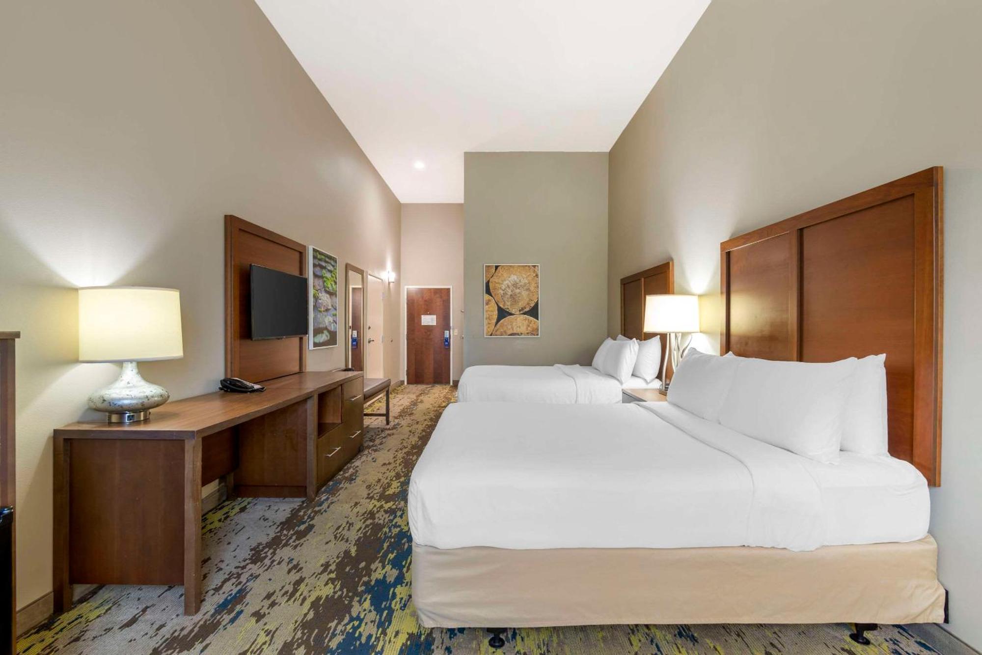 Comfort Inn & Suites Valdosta Bagian luar foto