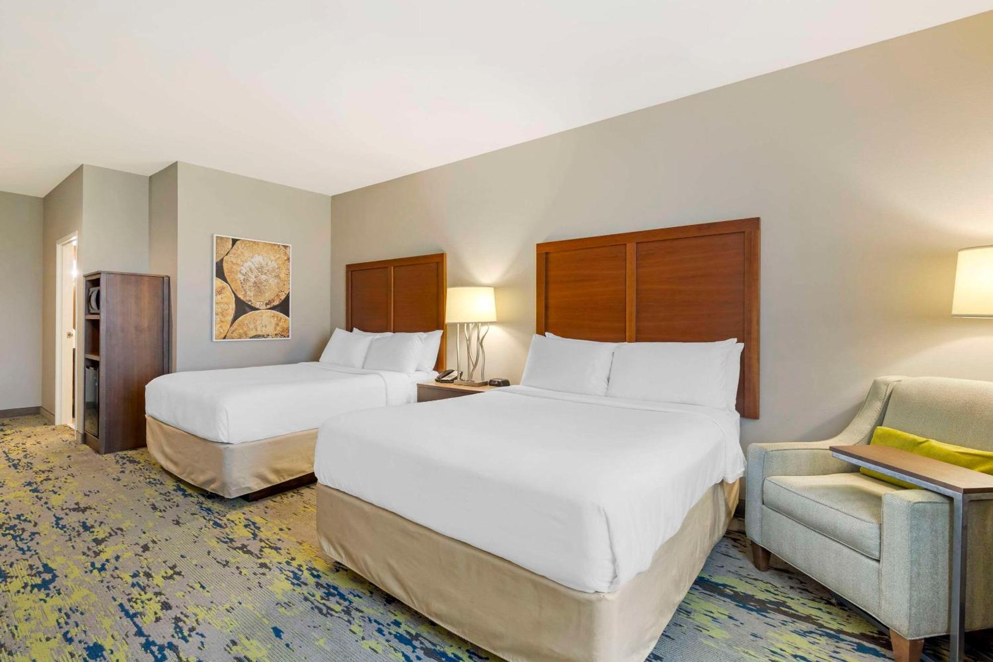 Comfort Inn & Suites Valdosta Bagian luar foto